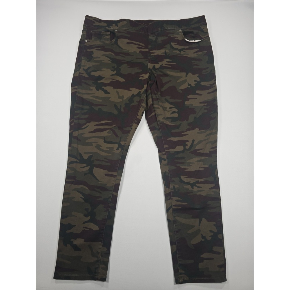 Levi's Women's Plus Size Camo Pull-On Skinny Pants Size 22W M